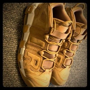 Nike air more uptempo. Great condition!